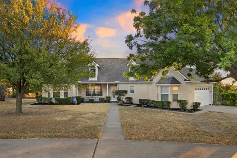 124 Richard Rd, Waxahachie, TX 75167