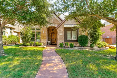 7908 Hallmark Dr, North Richland Hills, TX 76182