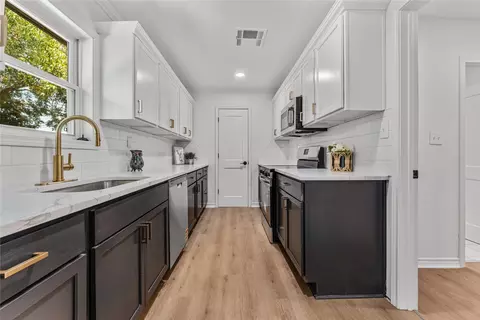 6301 Haden Dr, Waco, TX 76710