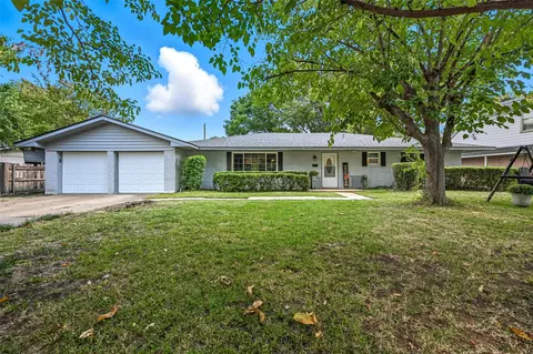 1711 Barton Dr, Arlington, TX 76010
