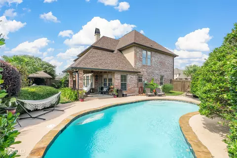 10040 Loveland Ct, Shreveport, LA 71106