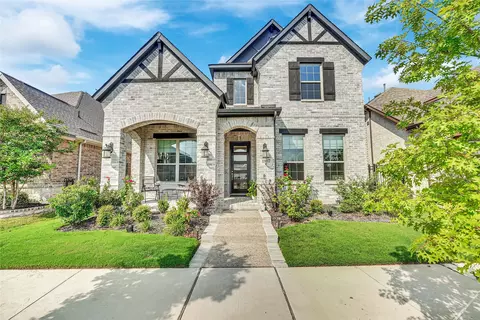 1807 Coopers Hawk Dr, Arlington, TX 76005