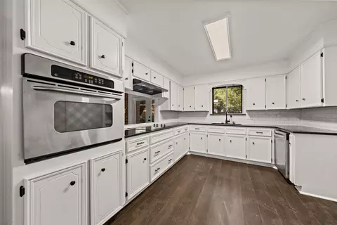 Kitchen - 5312 Links Dr, Waco, TX 76708 photo 2 of 3