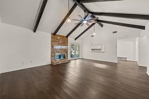 Living - 5312 Links Dr, Waco, TX 76708 photo 3 of 3