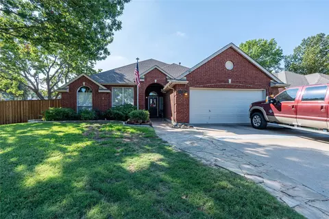 901 Drake Trl, Flower Mound, TX 75028