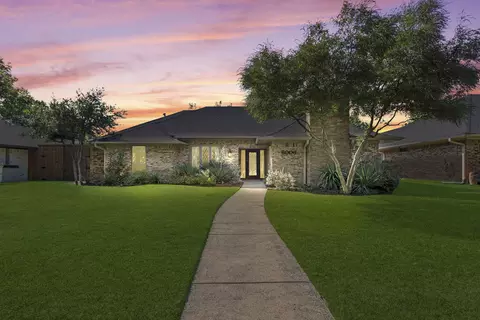 6006 Gentle Knoll Ln, Dallas, TX 75248