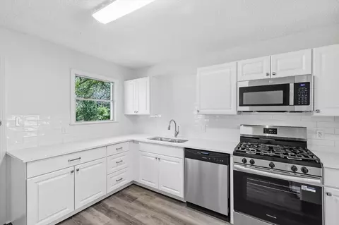 5025 Cedar Hill Rd, Fort Worth, TX 76116