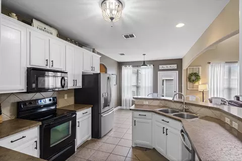 Kitchen - 4469 Etheridge Cir, Canton, TX 75103 photo 3 of 4