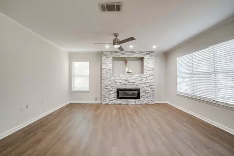 2725 Halbert St, Fort Worth, TX 76112