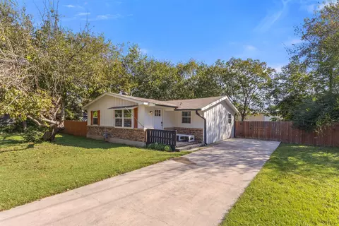1102 20th St, Bridgeport, TX 76426