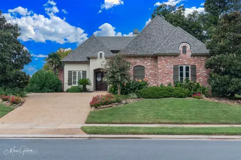 303 Bevly Lk, Bossier City, LA 71111
