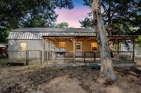 134 Maple 1 Ave, Streetman, TX 75859