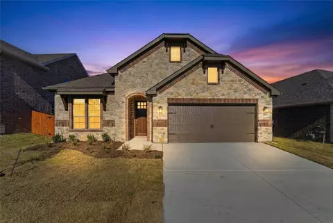 2004 Velora Dr, Haslet, TX 76052