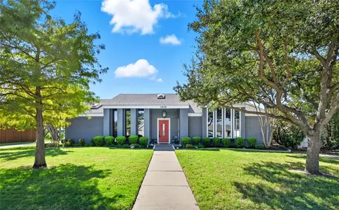 1626 Rocky Point Dr, Lewisville, TX 75077