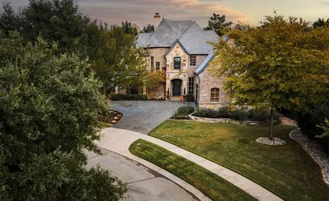 4747 Byron Cir, Irving, TX 75038