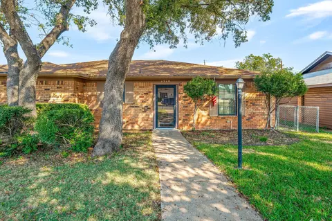 1514 Thomas Ln, Graham, TX 76450