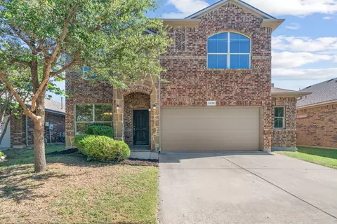 1220 Nora Ln, Denton, TX 76210
