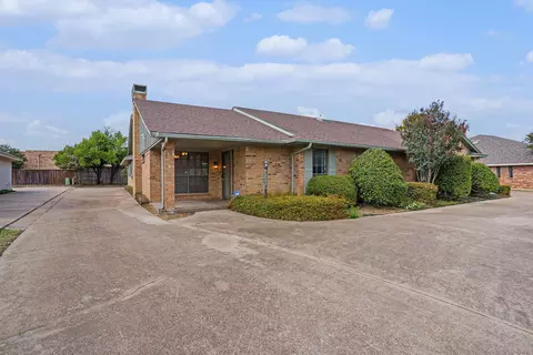 5118 Ledgestone Dr, Fort Worth, TX 76132