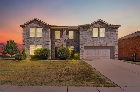 701 S Heights Dr, Crowley, TX 76036