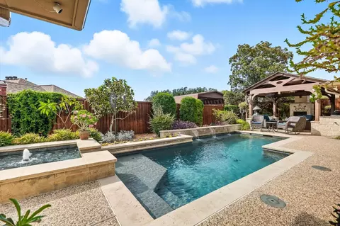 2208 Southern Ct, Carrollton, TX 75006