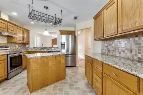 Kitchen - 816 E Huitt Ln, Euless, TX 76040 photo 1 of 3