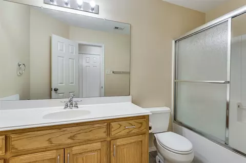 Bath - 816 E Huitt Ln, Euless, TX 76040 photo 2 of 2