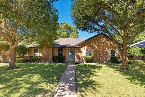 4005 Tracey Trl, Rowlett, TX 75088