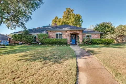 722 Corinthian Pl, Duncanville, TX 75137
