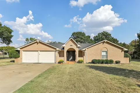 6667 Silver Saddle Rd, Fort Worth, TX 76126