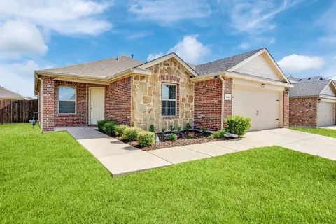 1904 Meadow Crest Dr, Princeton, TX 75407