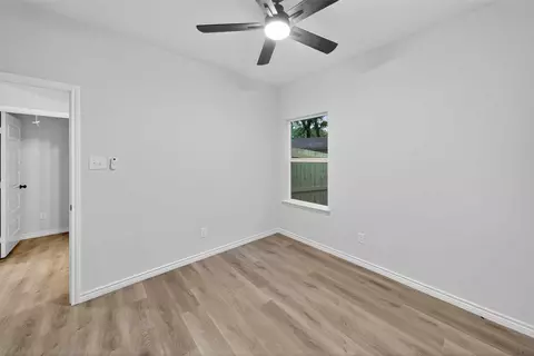 Bedroom - 106 Comanche Dr, Mabank, TX 75156 photo 5 of 5