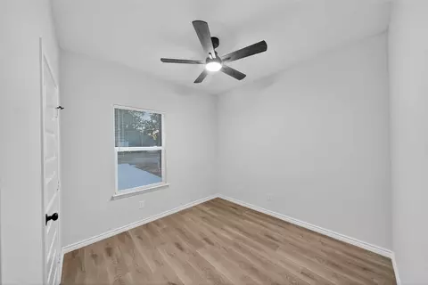 Bedroom - 106 Comanche Dr, Mabank, TX 75156 photo 3 of 5