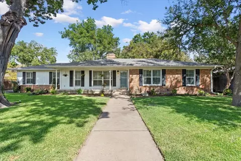 2441 N 49th St, Waco, TX 76710