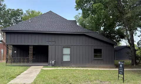 405 Walker St, Eustace, TX 75124