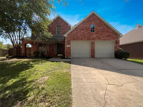 8801 Falcon Crest Dr, Mckinney, TX 75072