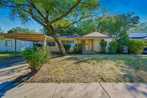 1902 Waldrop St, Irving, TX 75061
