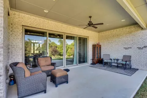 Exterior - 811 San Saba E, Midlothian, TX 76065 photo 5 of 11