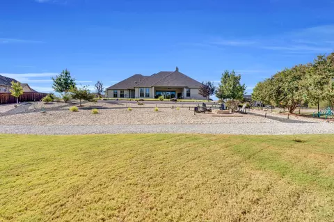 Exterior - 811 San Saba E, Midlothian, TX 76065 photo 10 of 11