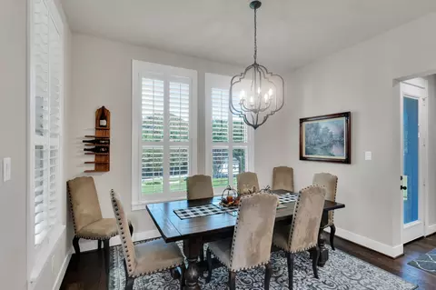 Dining - 811 San Saba E, Midlothian, TX 76065 photo 1 of 1