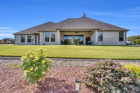 Exterior - 811 San Saba E, Midlothian, TX 76065 photo 6 of 11