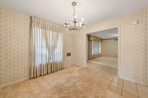 1515 San Antonio, Tyler, TX 75701
