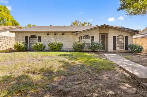 6402 Casa Vista Dr, Garland, TX 75043