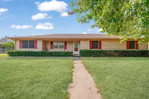 170 SW 46th St, Paris, TX 75460