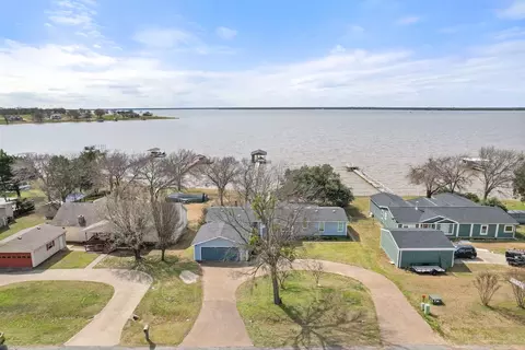 10254 Northlake Cir, Kemp, TX 75143