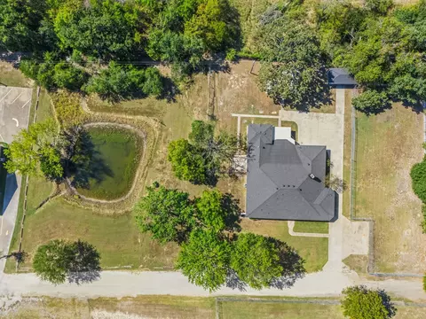 1302 Rose Hill Rd, Terrell, TX 75160