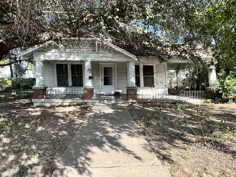1421 South Fwy, Fort Worth, TX 76104