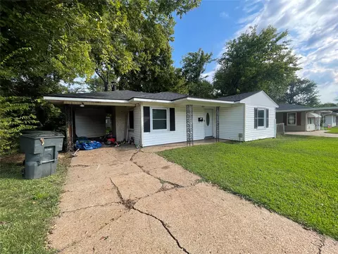 3235 Sarah St, Bossier City, LA 71112