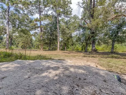 1094 Cr 2060, Hardin, TX 77564