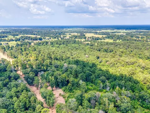 1044 Cr 2060, Hardin, TX 77564
