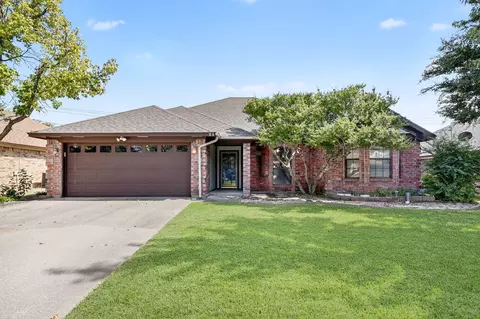 7440 Meadowview Ter, North Richland Hills, TX 76182